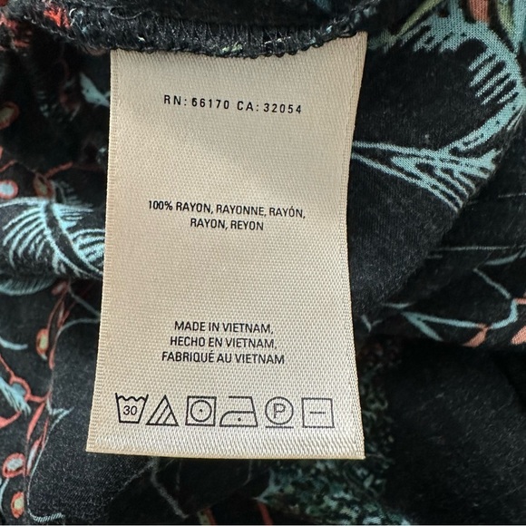 Anthropologie Maeve Leaf Print Jumpsuit Button Front Belted SZ Small P Oversized - Picture 4 of 7